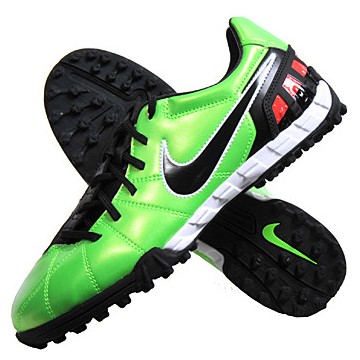 Nike Buty TOTAL90